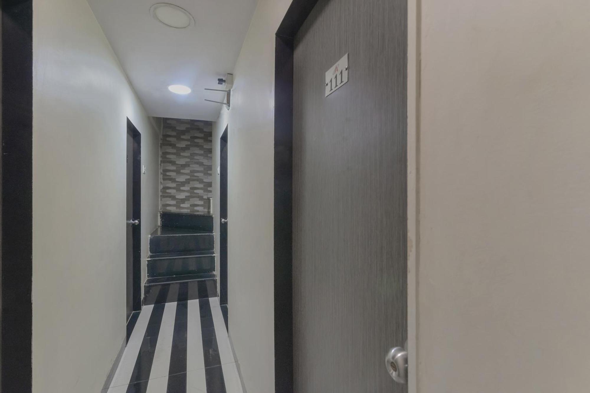 Hotel O By Oyo Ak Palace Near Chhatrapati Shivaji International Airport — Photos 2